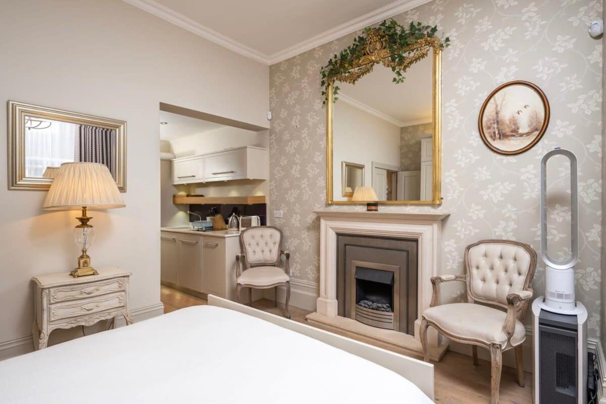 Charming Chelsea Studio Your Cozy Urban Retreat Лондон Экстерьер фото